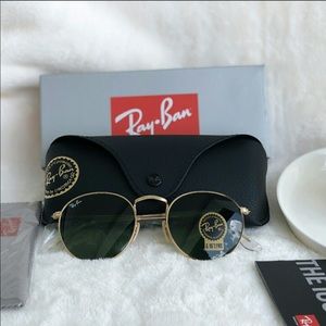 Ray-Ban Round Metal Gold Sunglasses